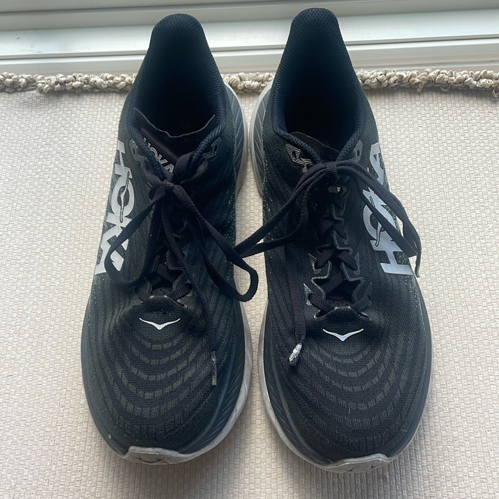 Hoka Women’s Sneakers - Mach 5 ; Women’s size 9